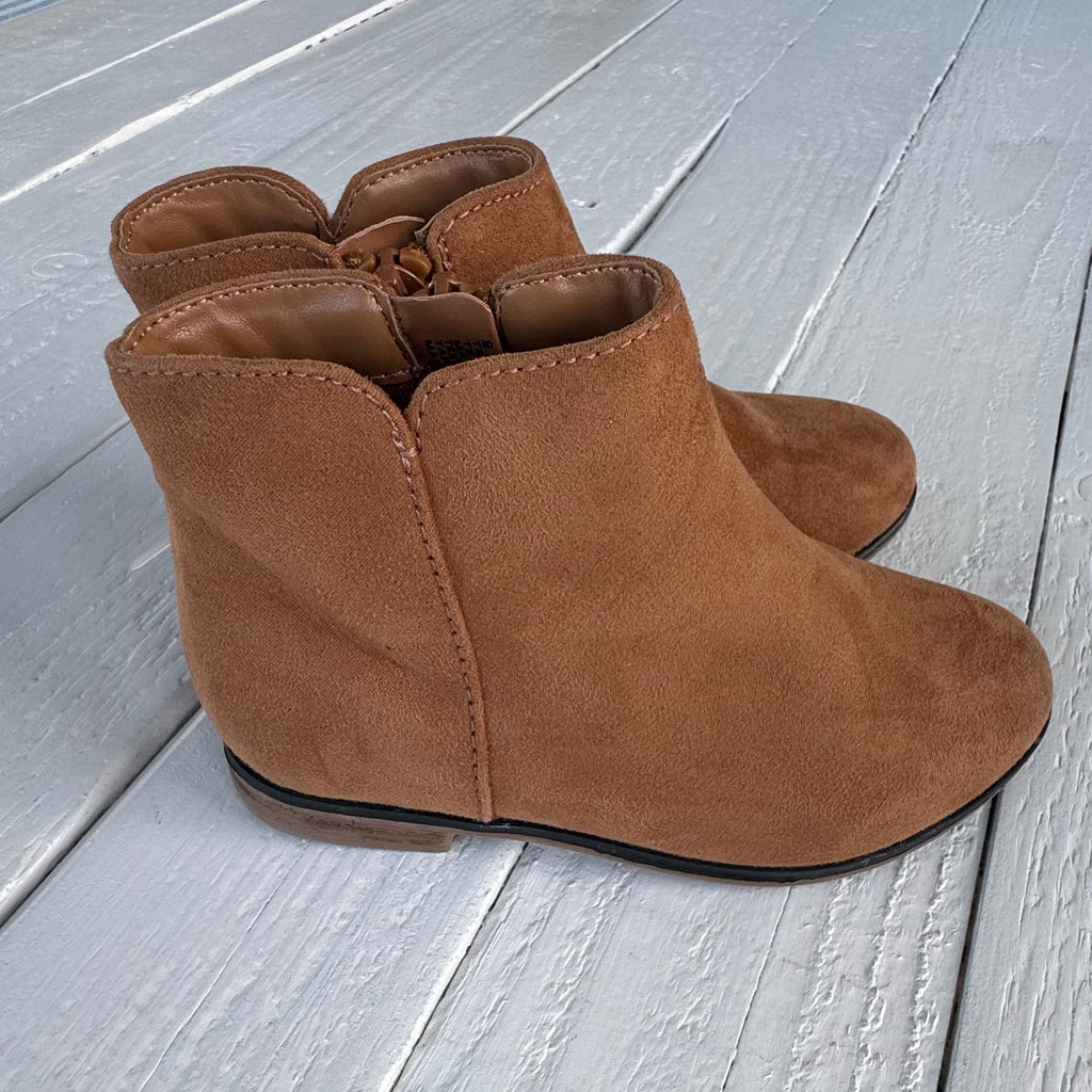 Cat & Jack Boots - 9