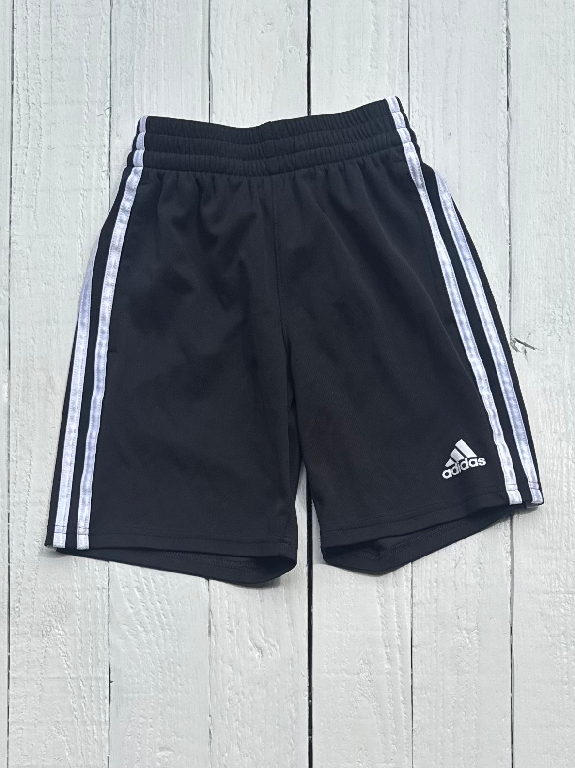 Adidas Shorts - S (8)