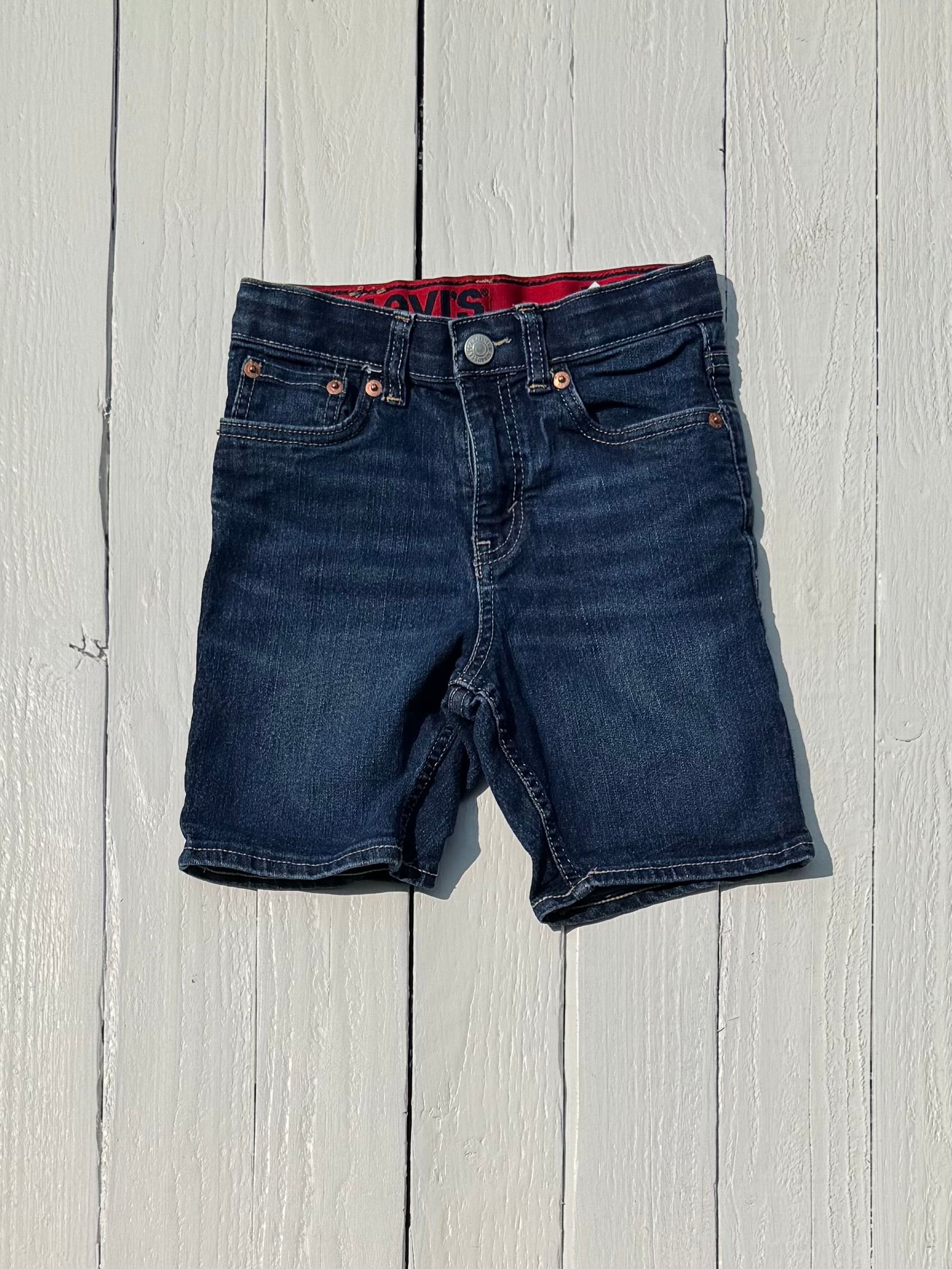 Levi's Jean Shorts - 6/7