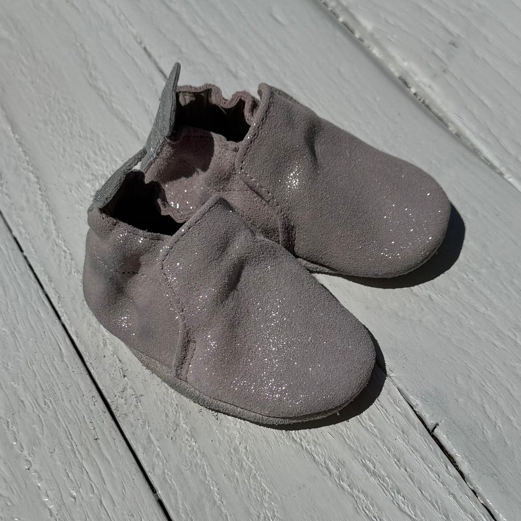 Robeez Shoes - 0-6M
