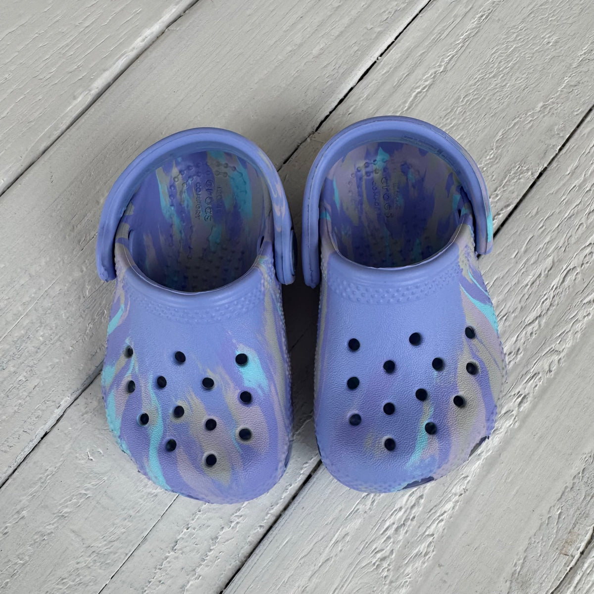 Crocs - 4