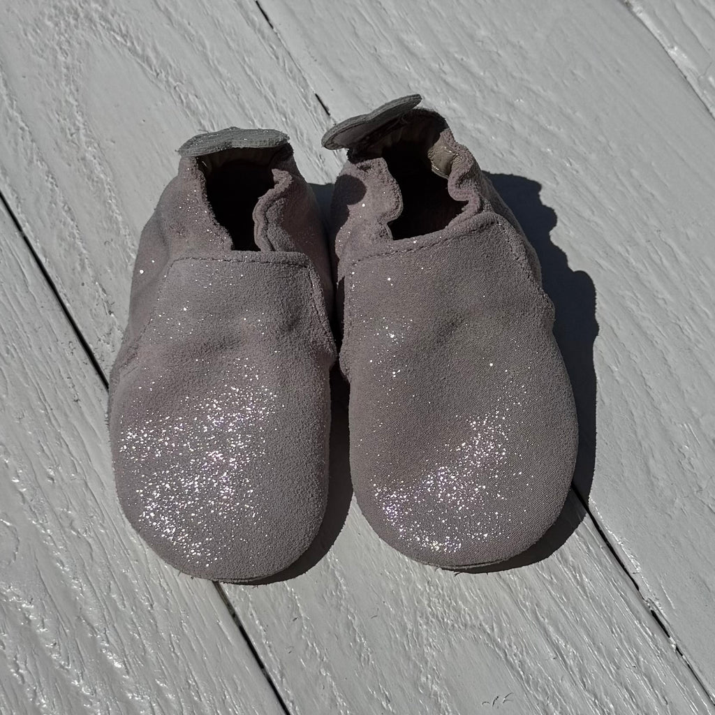 Robeez Shoes - 0-6M
