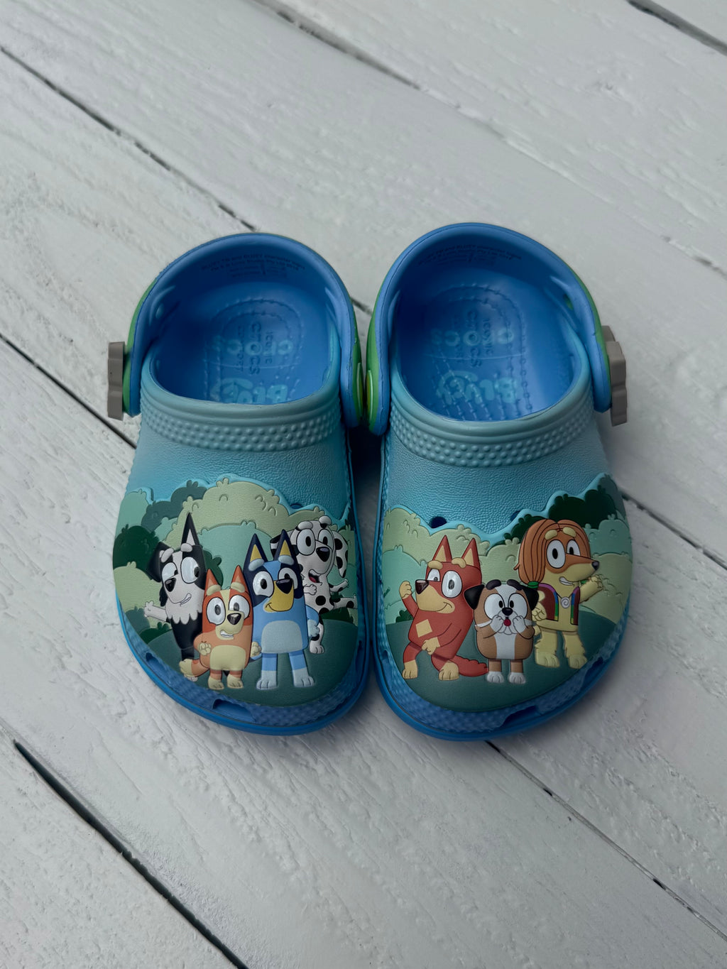 Crocs - 6