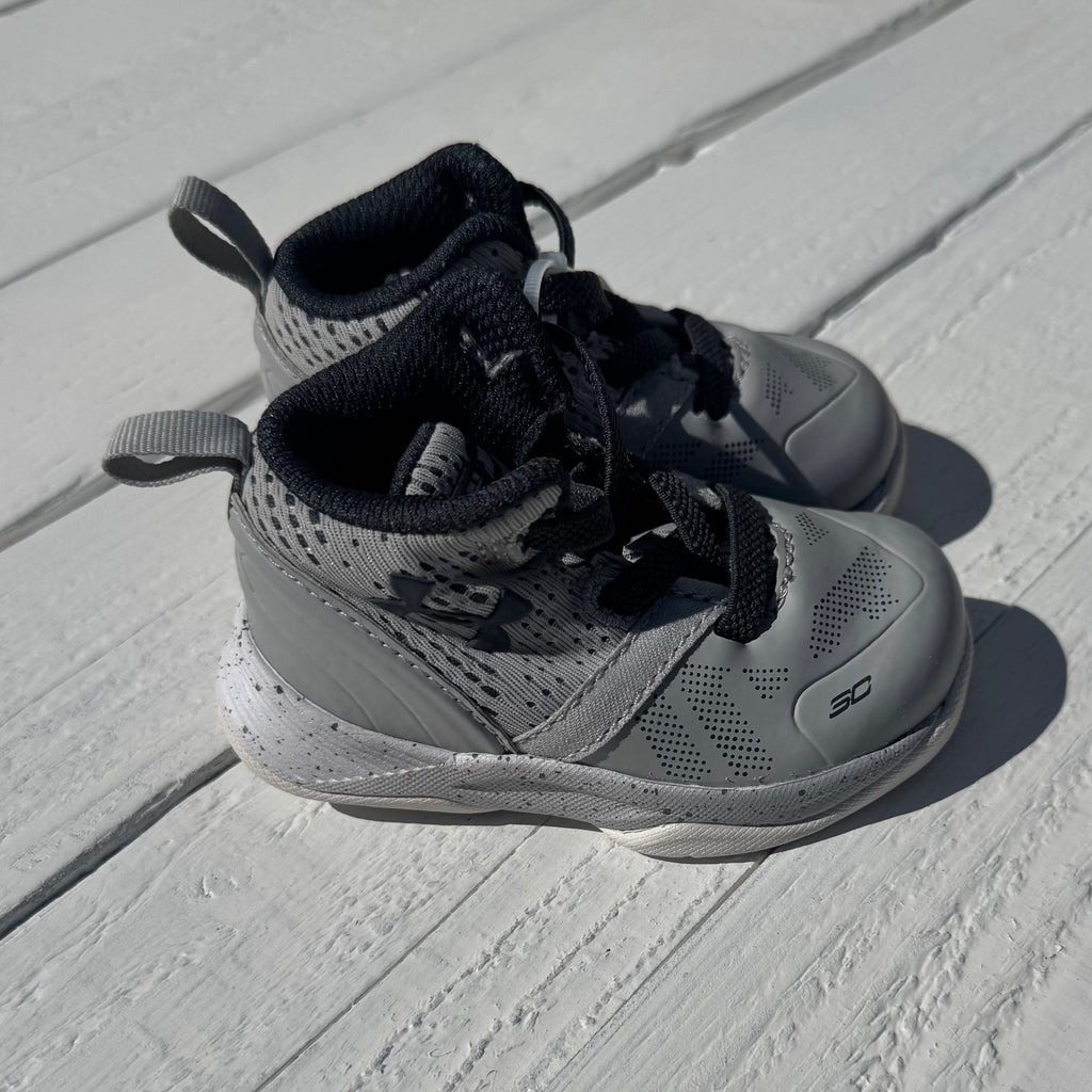 Under Armour Sneakers - 3