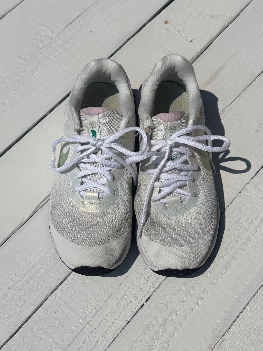 Nike Sneakers - 6.5