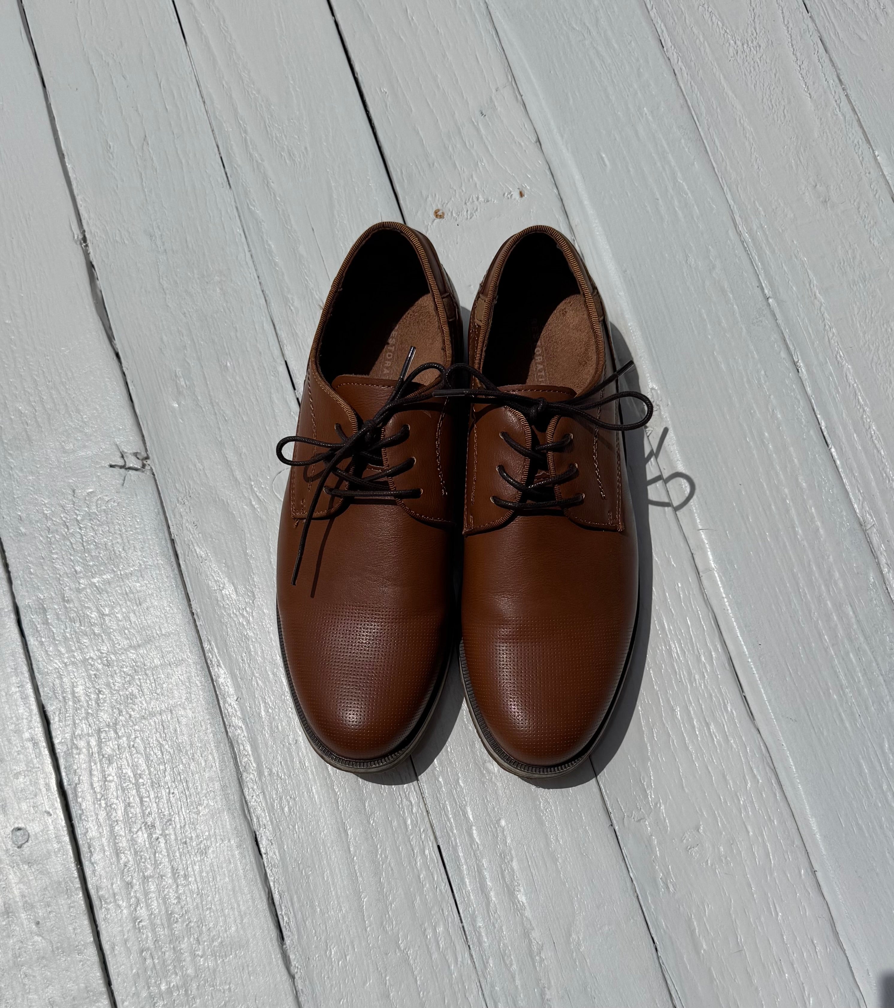 Restoration Shoes - 6 Men's