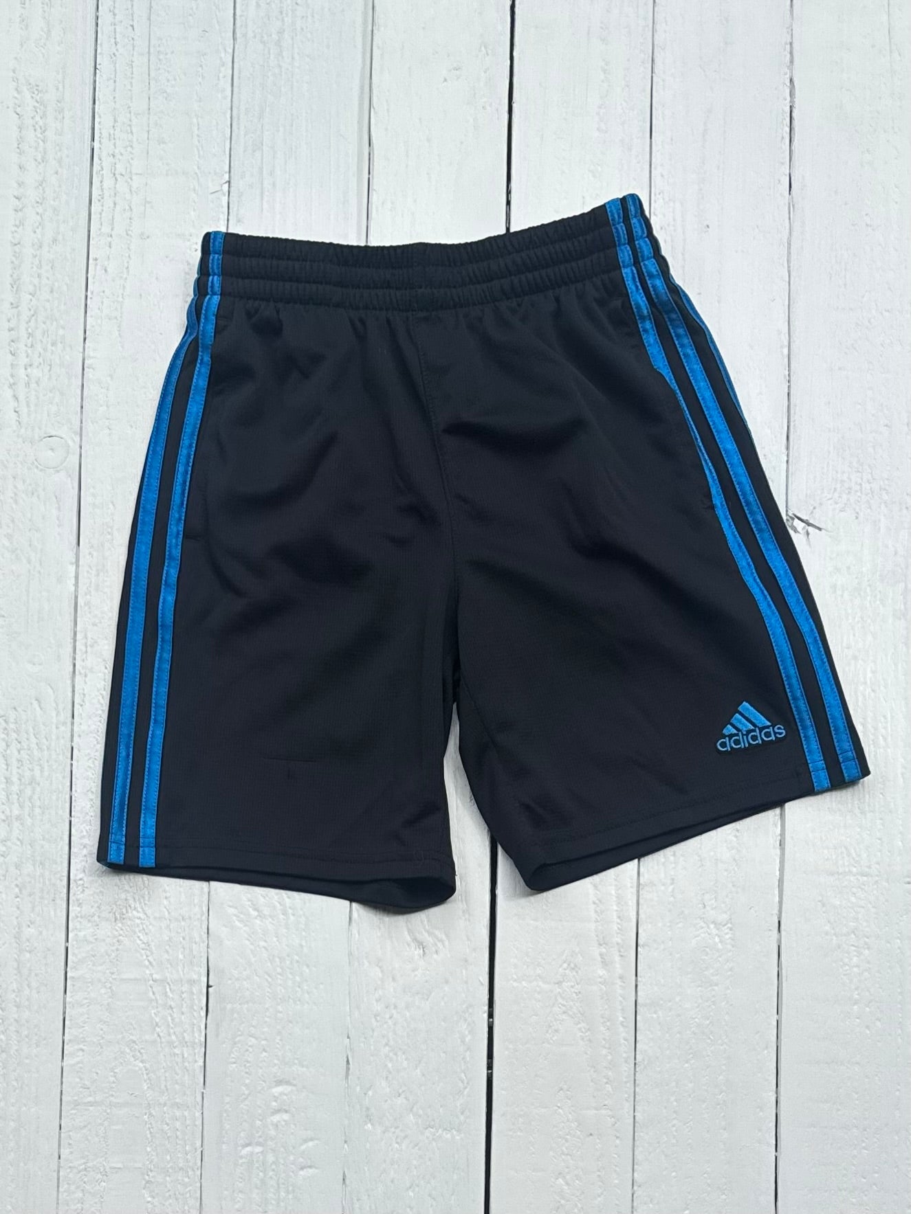 Adidas Shorts - M (10/12)