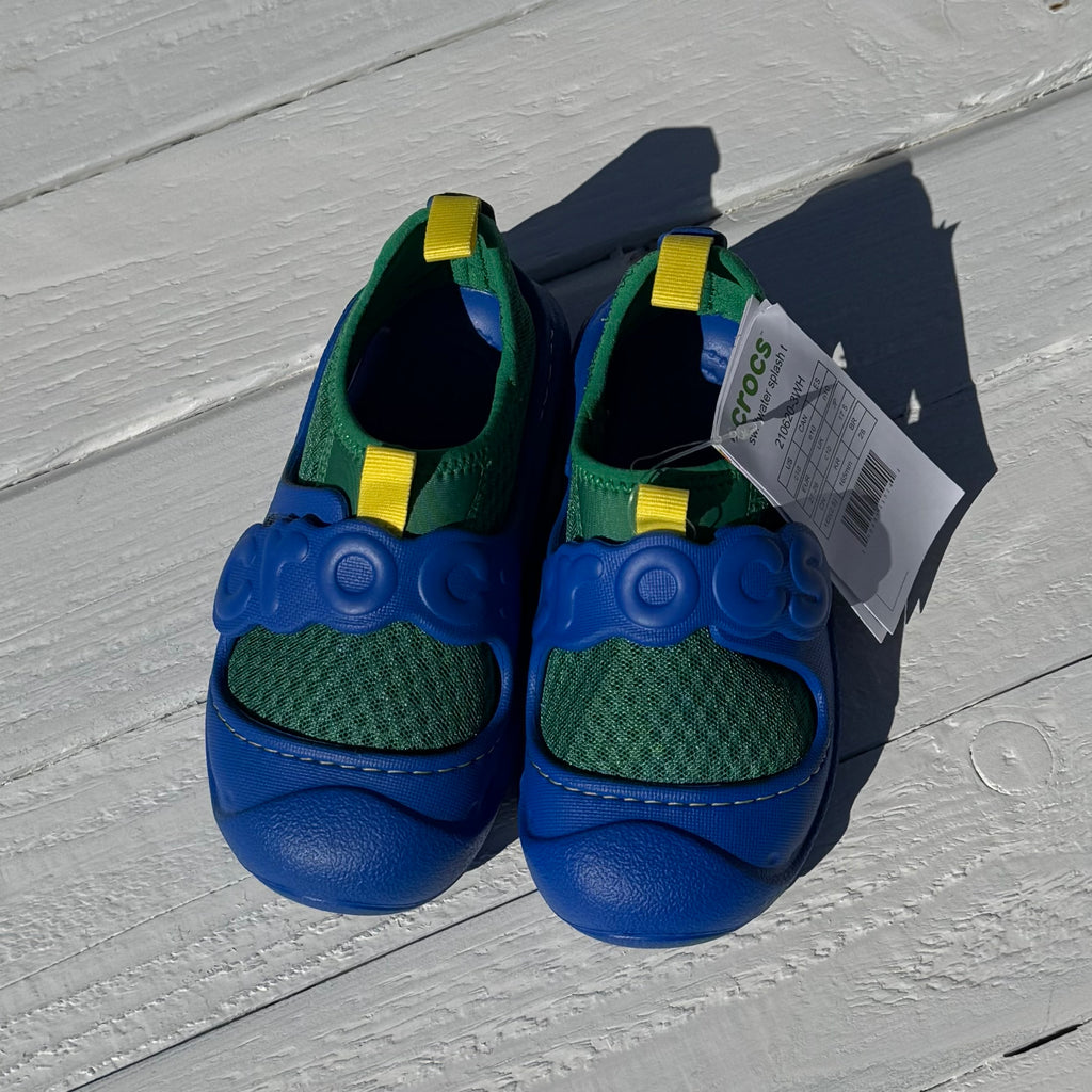 Crocs - 10