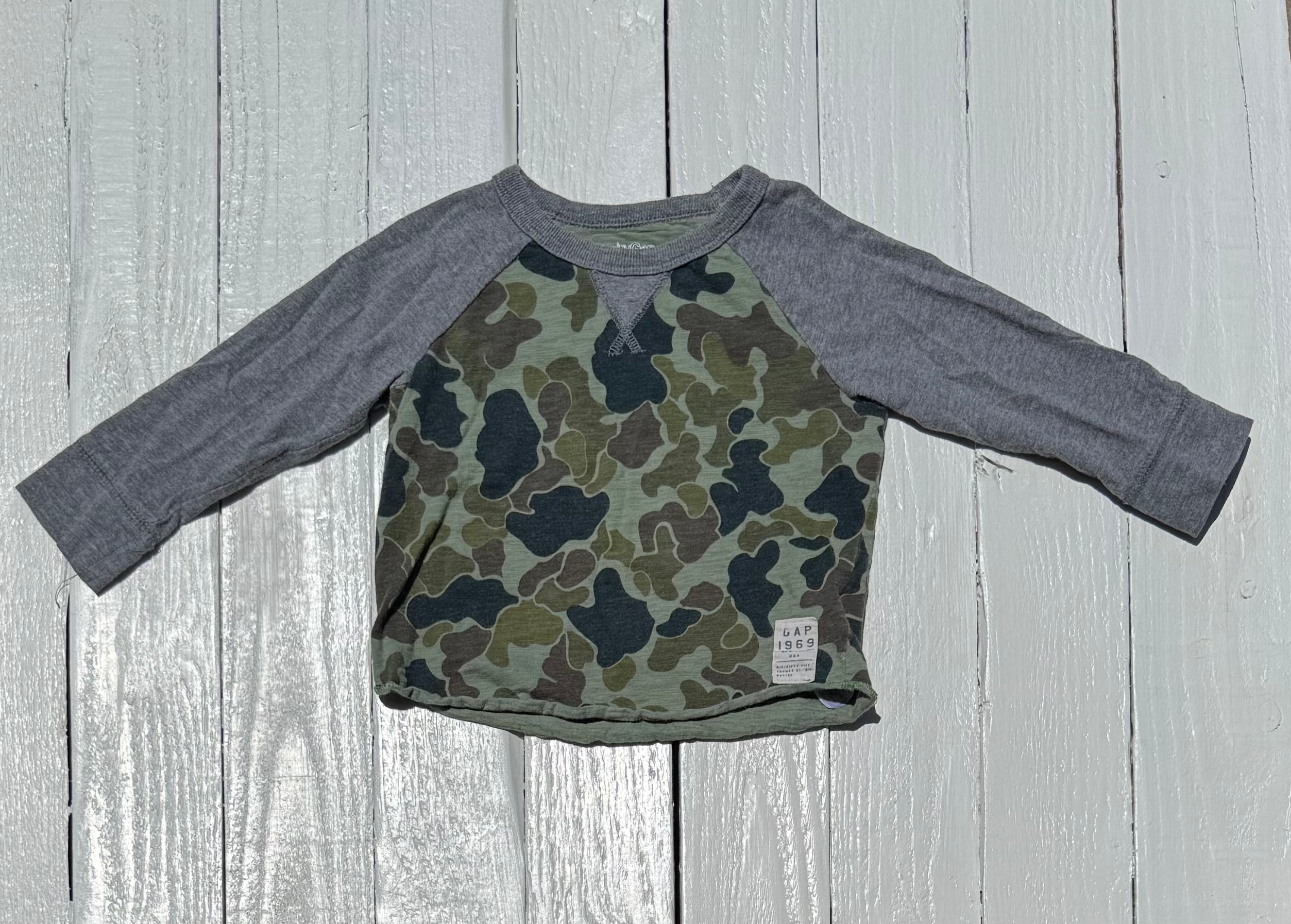 Baby Gap Top - 18-24M