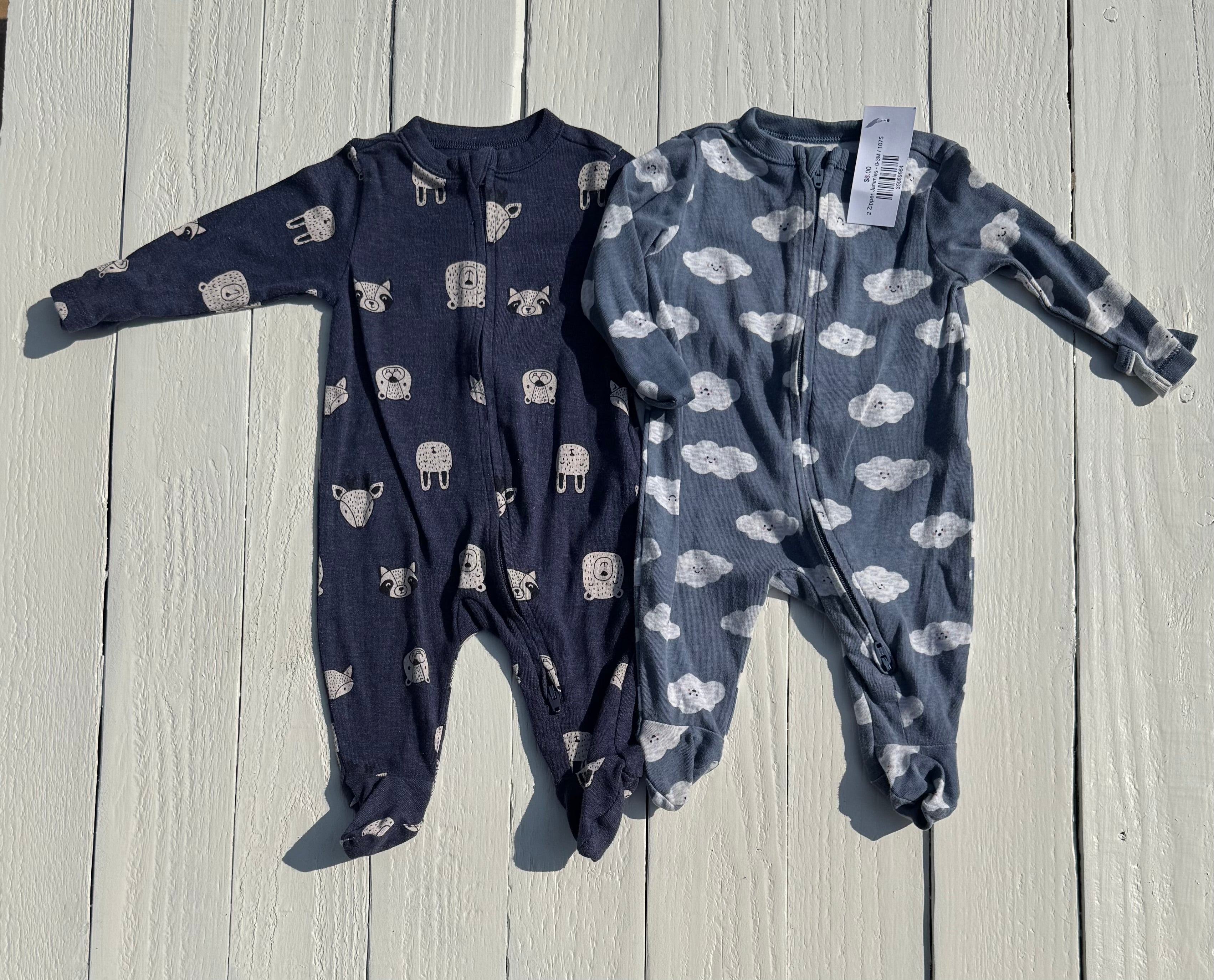2 Zipper Jammies - 0-3M