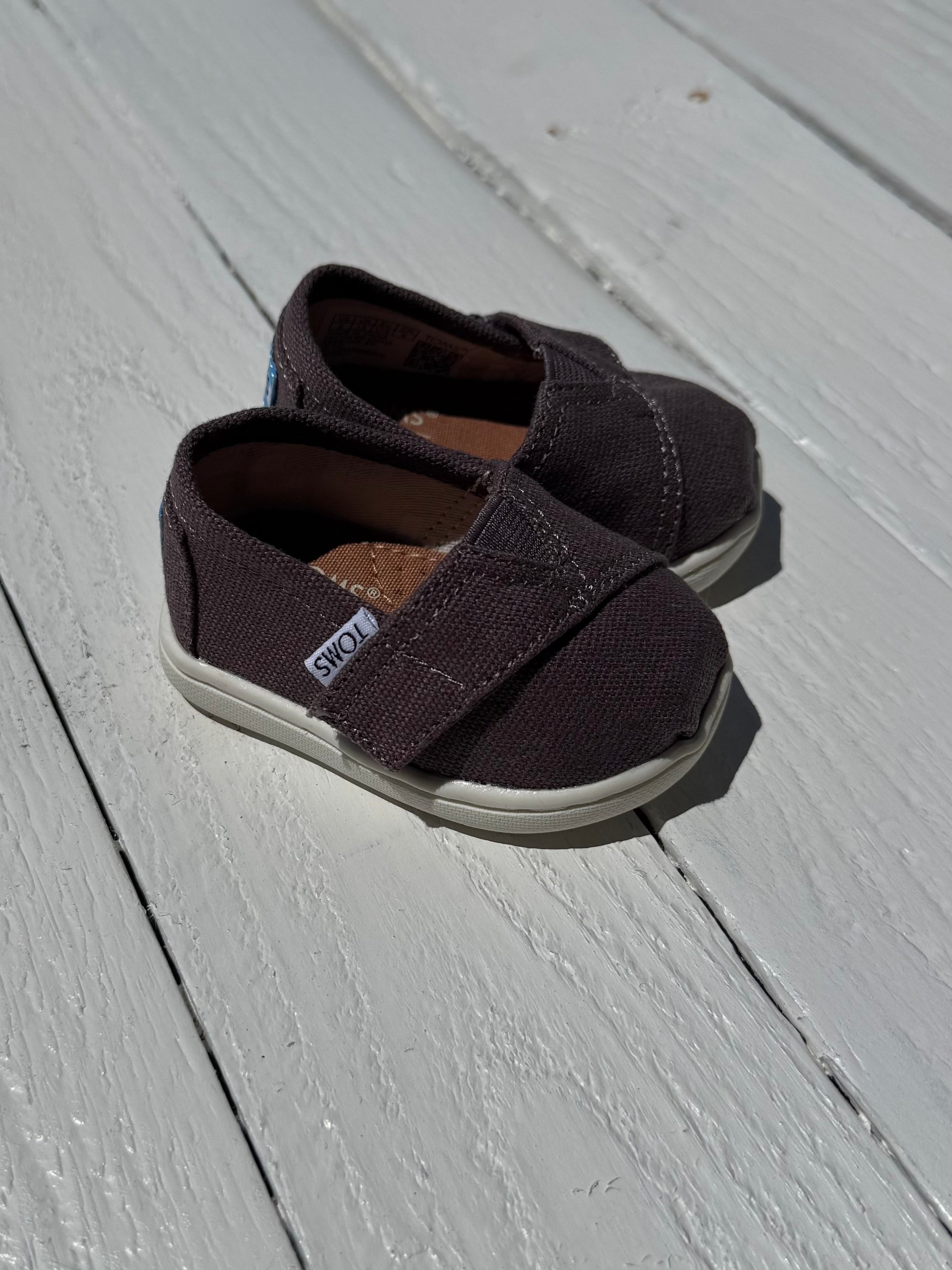 Toms - 2