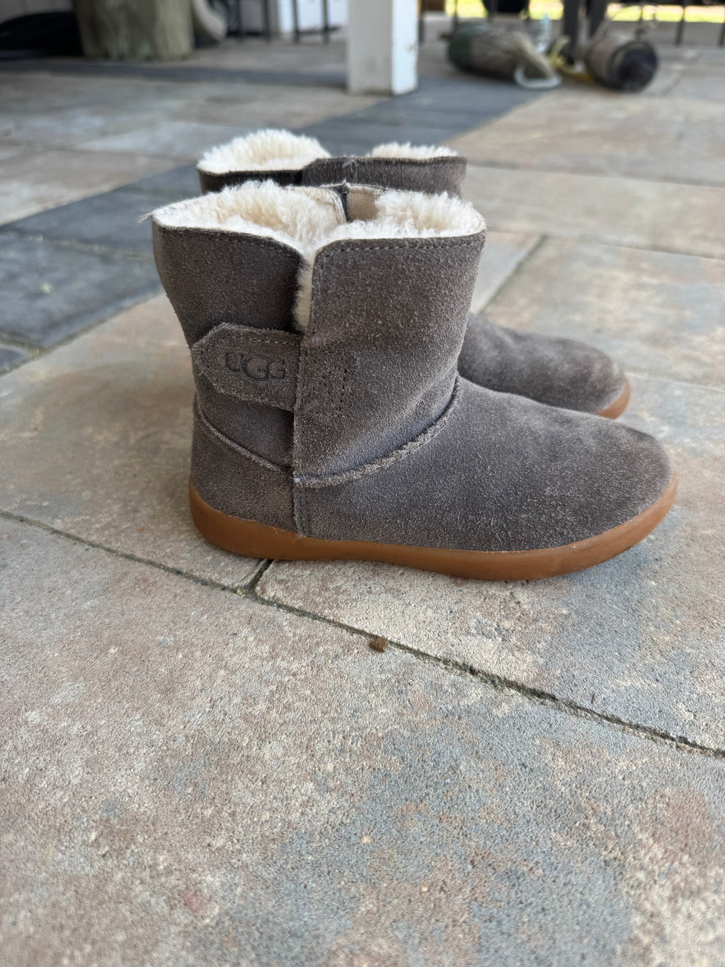 UGG Keelan Toddler Boots - 9 Toddler
