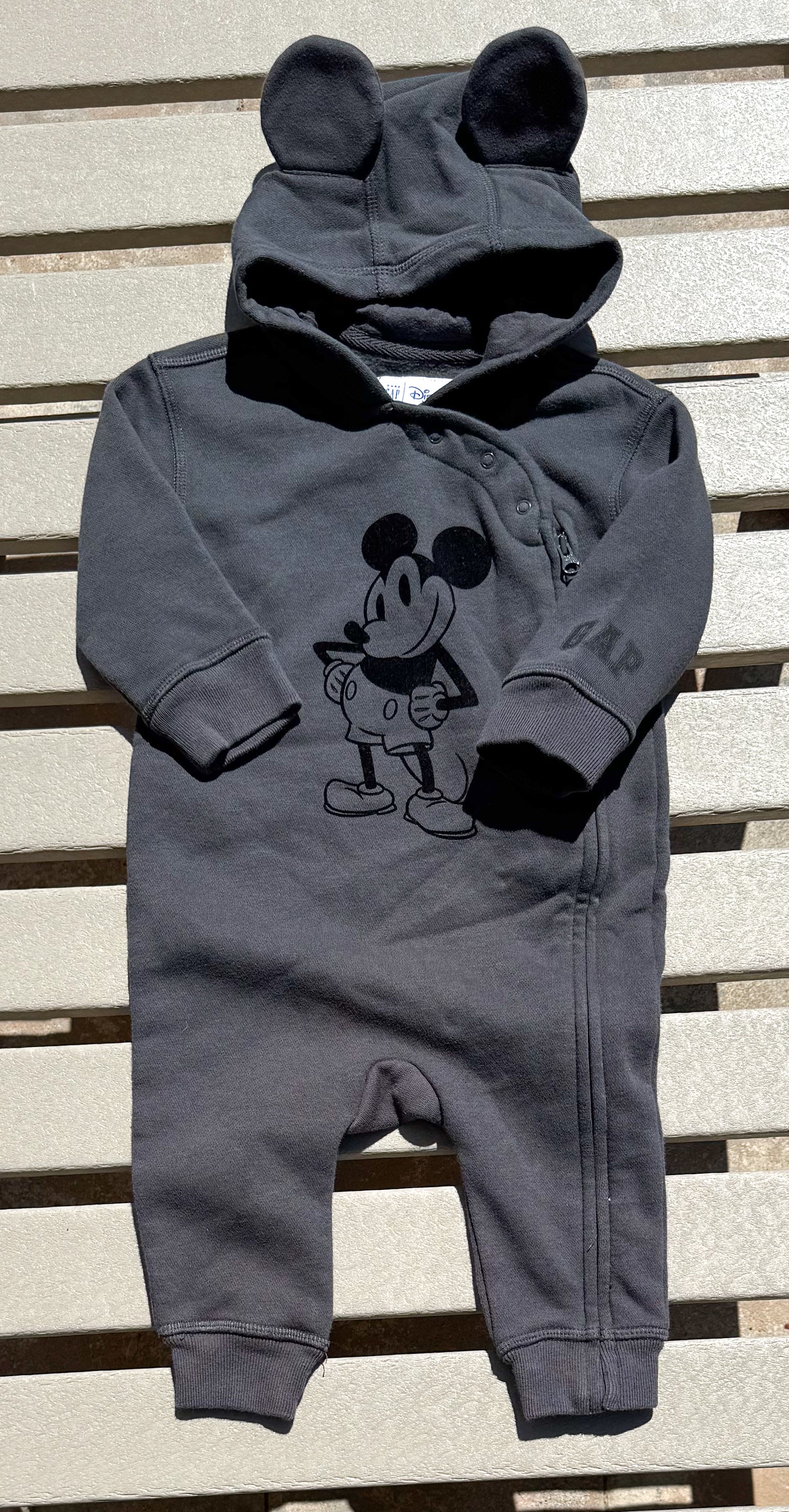 babyGap x Disney One Piece - 6-12M
