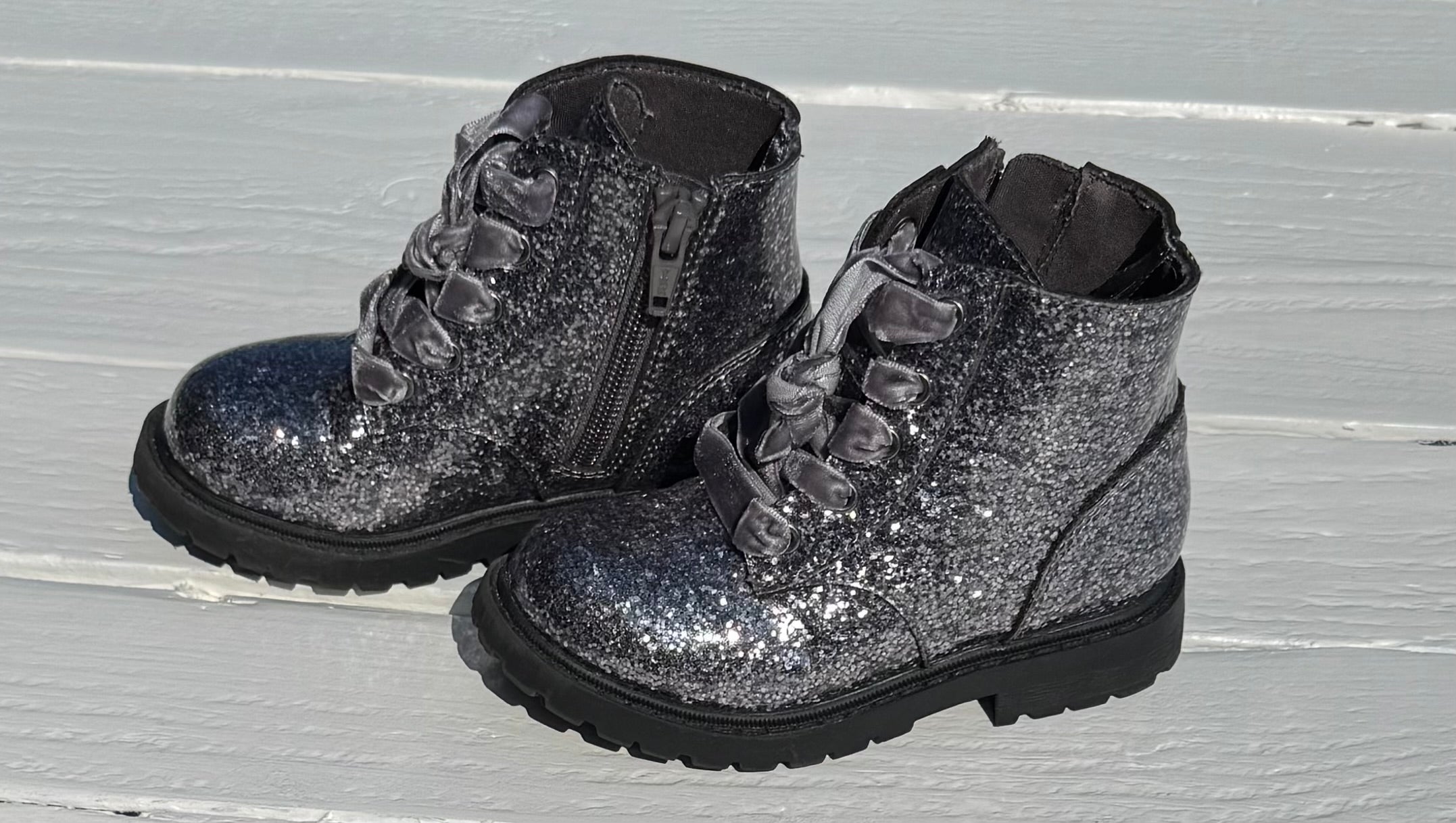 Old Navy Boots - 8