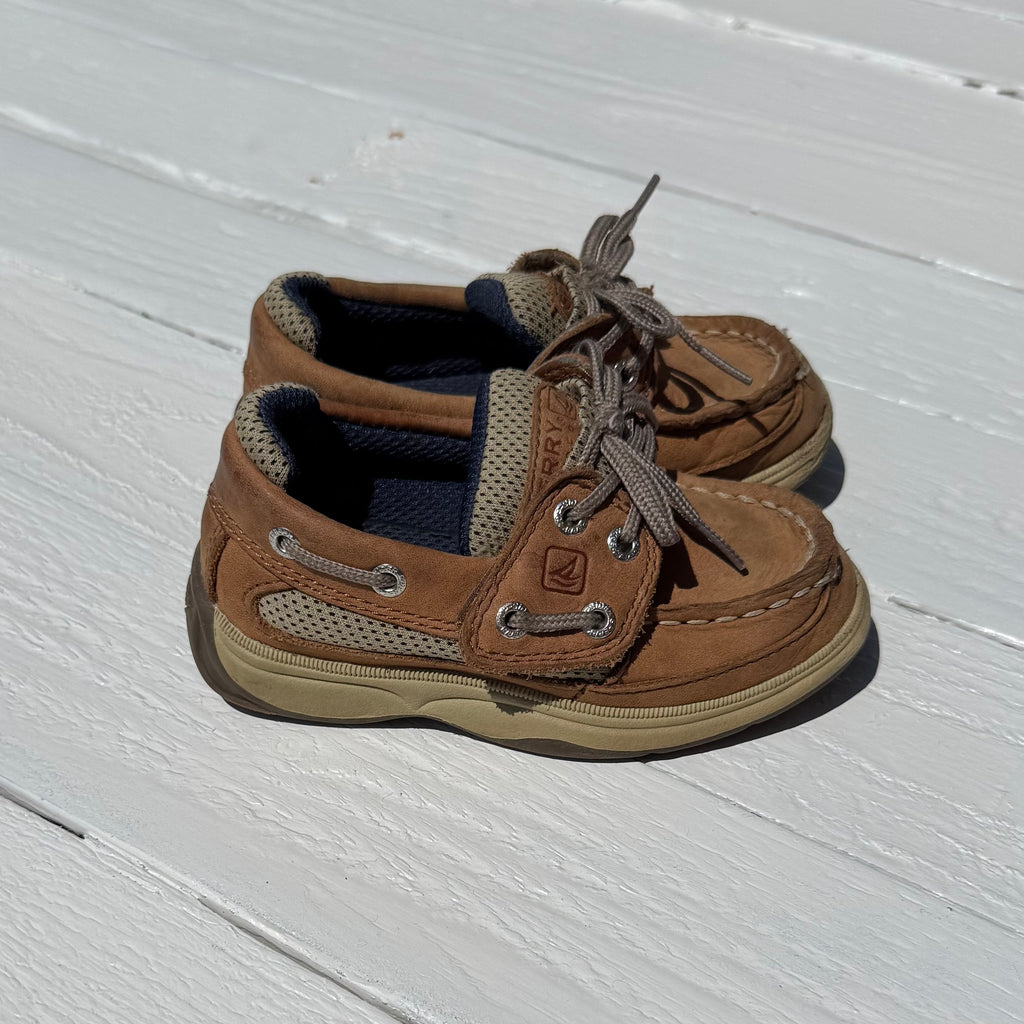 Sperry Boat Shoes - 7.5
