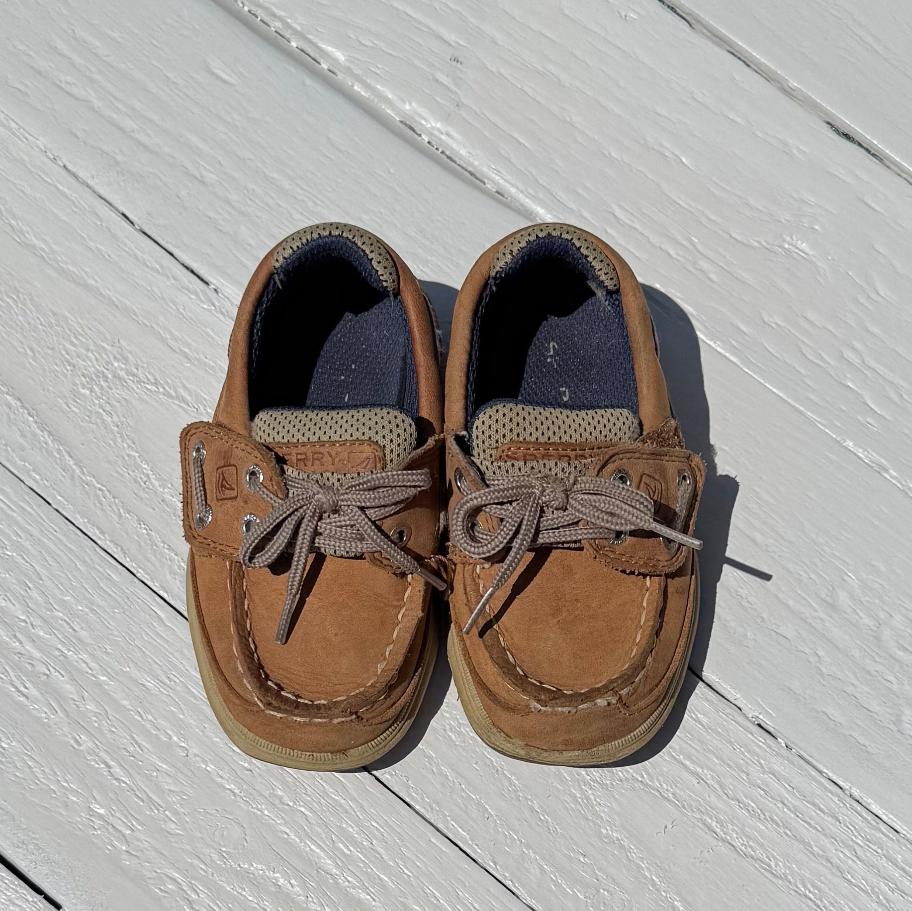 Sperry Boat Shoes - 7.5
