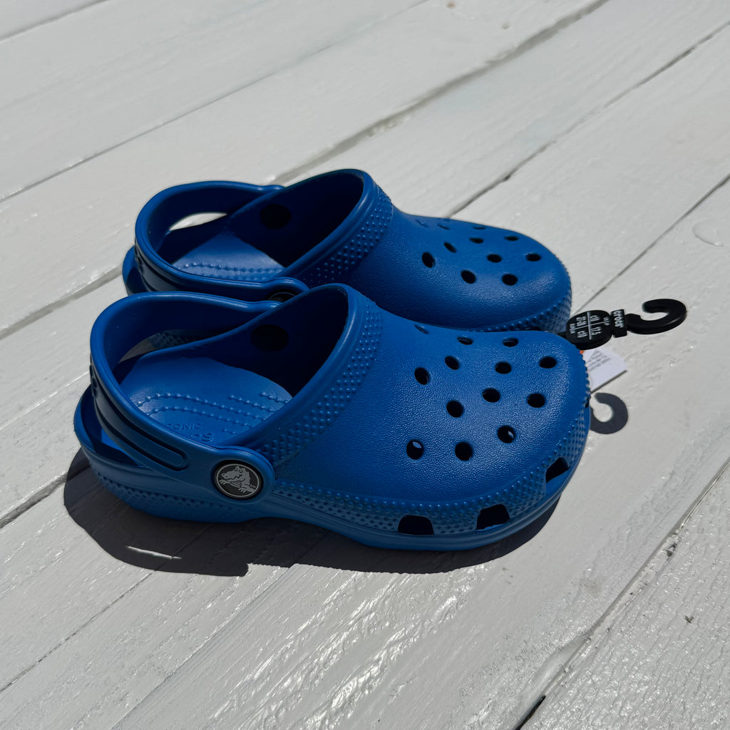 Crocs - 10